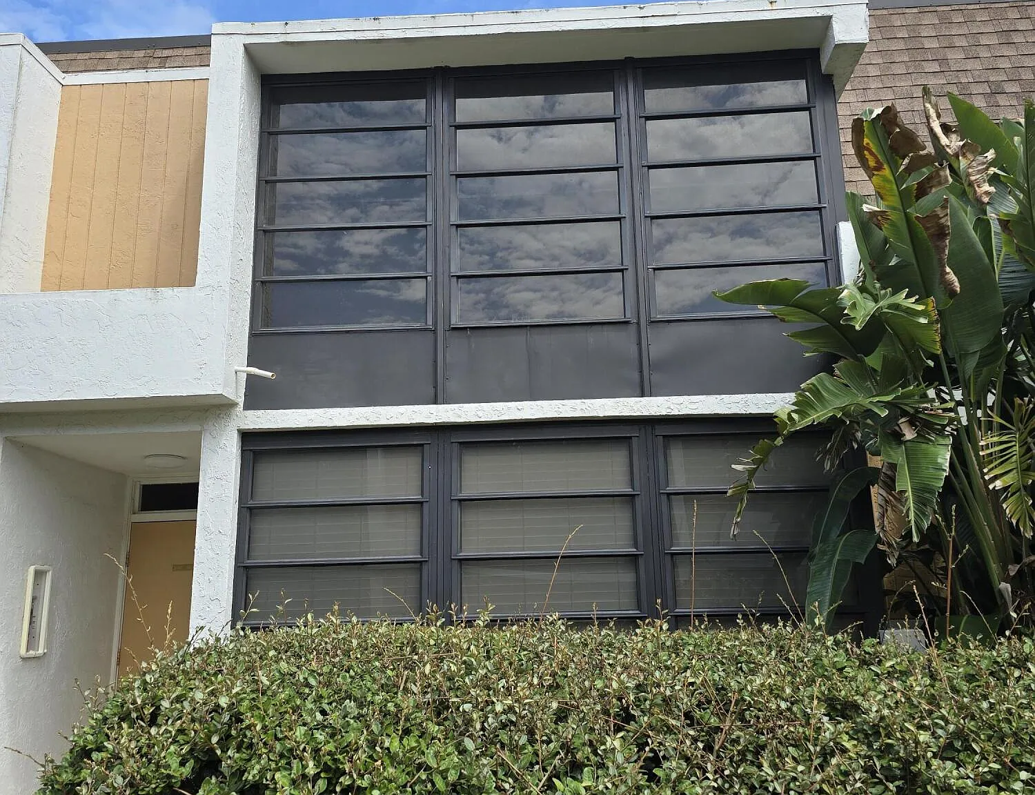 2 bed, 2.0 bath, 1131 sqft, $2,400 — Photo 1