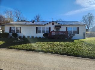 200 Falcon Ln, Apollo, PA 15613