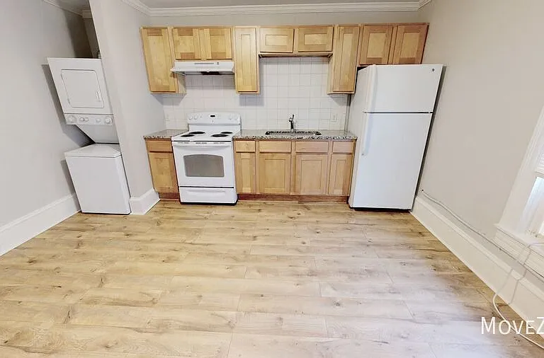 130 Spring St SW #3 — Photo 3