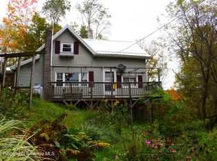 303 Leisure Lakes Rd, Wyalusing, PA 18853