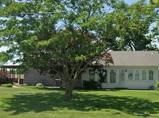 600 W 3rd St, Saint Peter, IL 62880