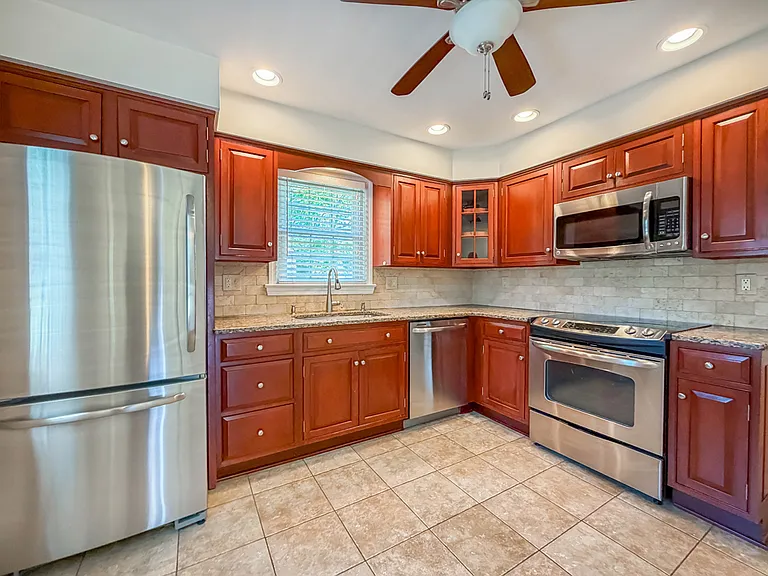 1237 Pine Grove Rd — Photo 14