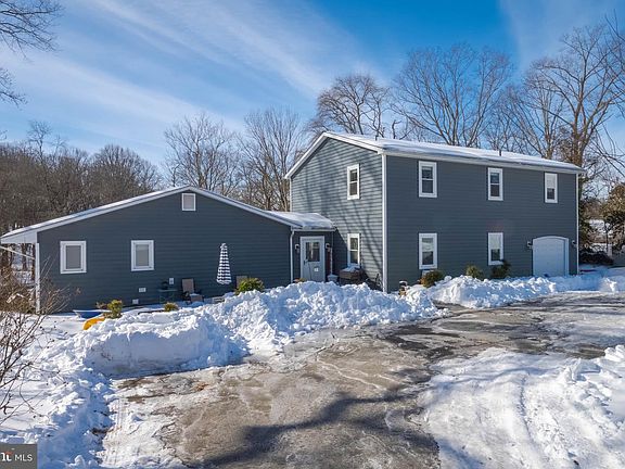 2nd image of 1628 N Bend Rd