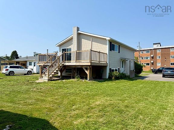 4th image of 20 Dickey St