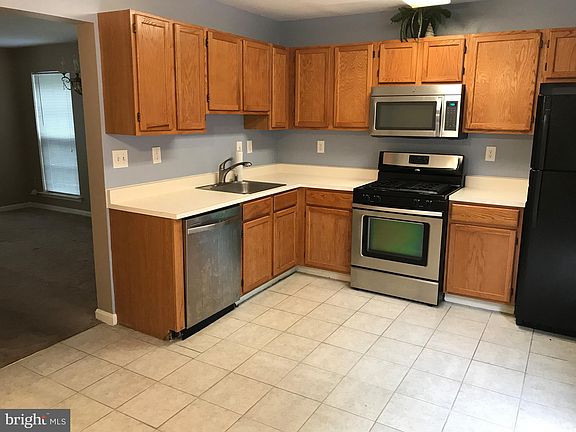 2nd image of 2388 Hazelwood Ct