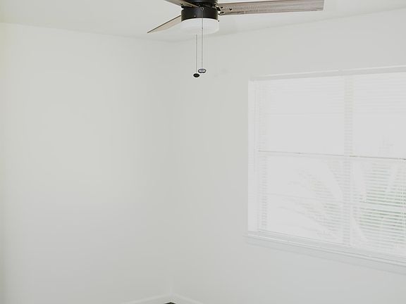 4th image of 2889 Edenfield St