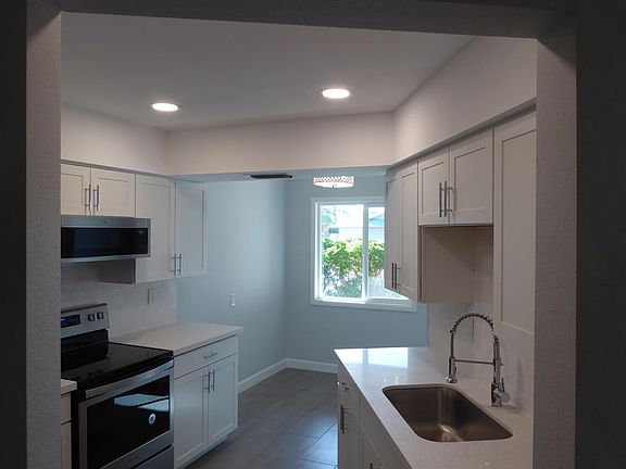 3rd image of 19610 N Camino Del Sol