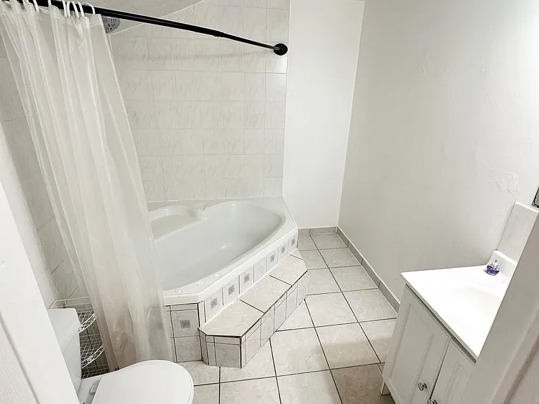 5480 Flatford Rd #LOWER — Photo 6