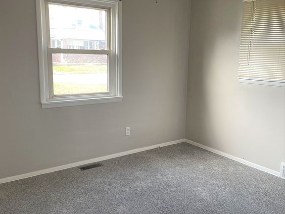 3rd image of 529 Stanton Ave