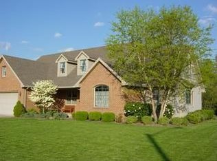 521 Northfield Dr, Circleville, OH 43113