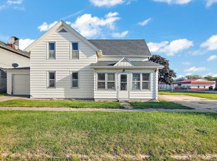 225 W Station St, Saint Anne, IL