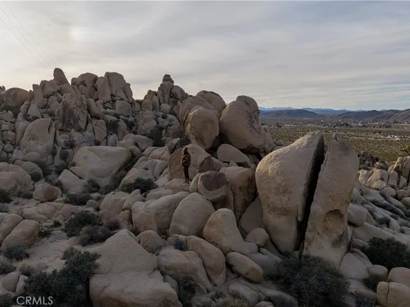 63251 Chickasaw Rd, Joshua Tree, CA 92252