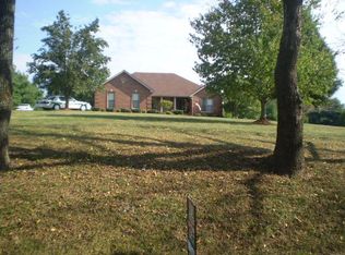 1861 Bradbury Rd, Adams, TN 37010