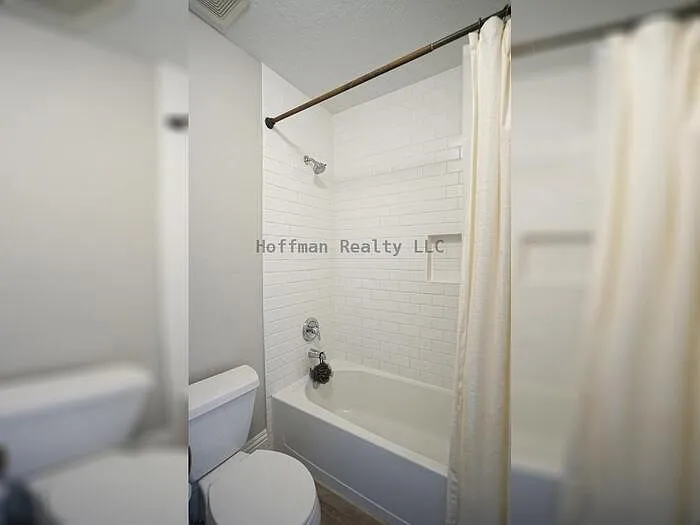 317 W Hanlon St — Photo 20