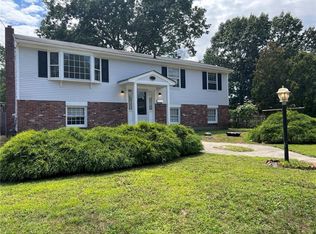 130 Keeley Ave, Warwick, RI 02886