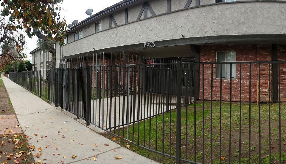 1st image of 8923 Orion Ave