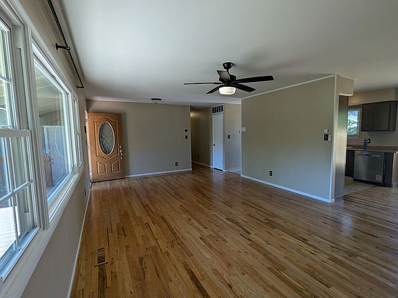 4th image of 1421 Samuel Way
