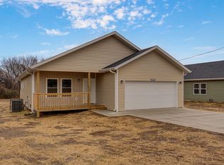 1137a N Dickerson Avenue, Springfield, MO 65803