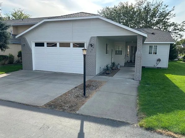 106 Tamarron Ln, Pasco, WA 99301