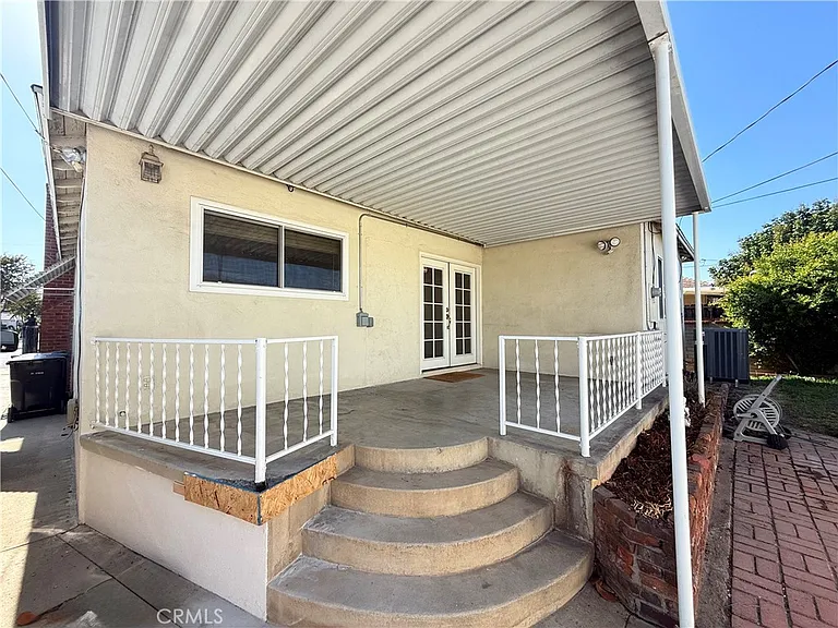 1036 S Hidalgo Ave — Photo 46