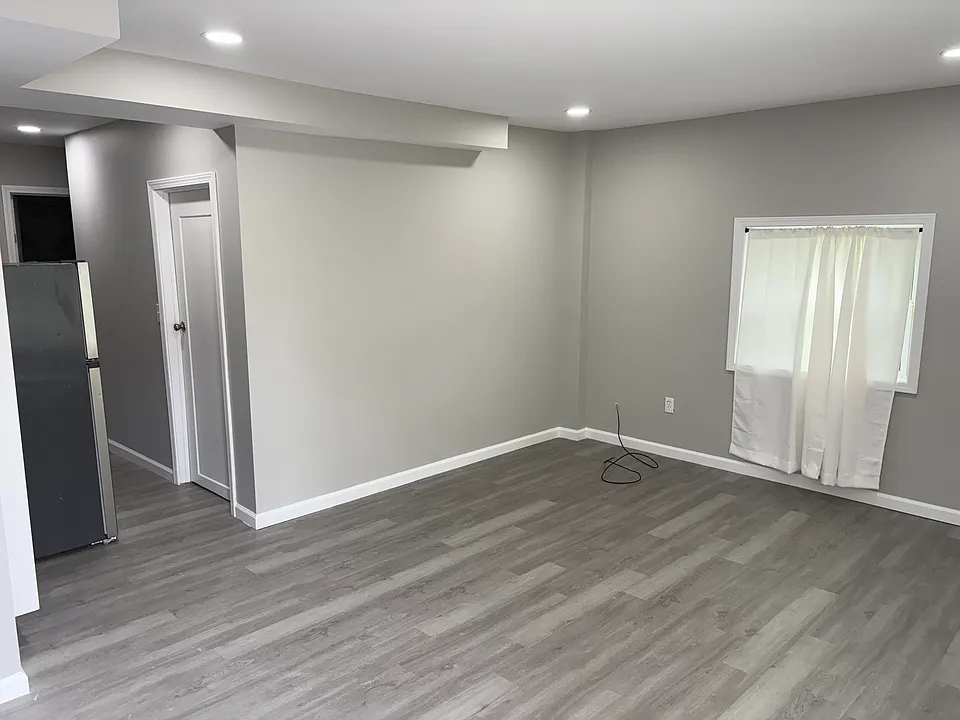 5054 Gratiot Ave #5