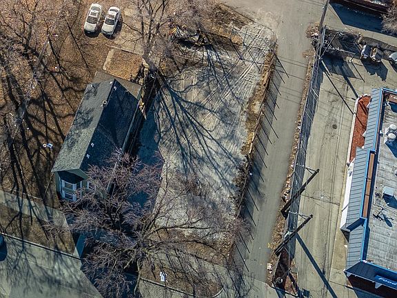 2nd image of 4745 W Harrison St