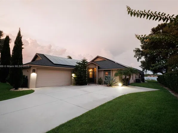 1058 Lake Carrie Dr, Lake Placid, FL 33852