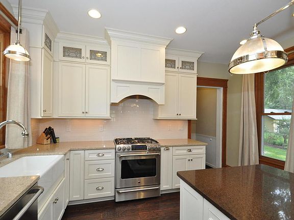 2nd image of 623 Arcadian Ave