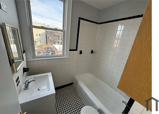 261 New York Ave #2 — Photo 1