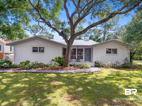213 W 12th Ave, Gulf Shores, AL 36542