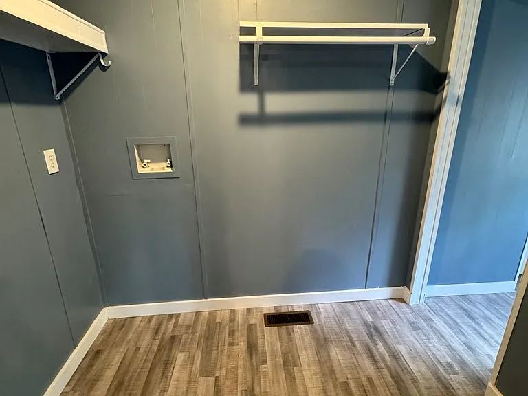 1417 Bay Dr — Photo 3