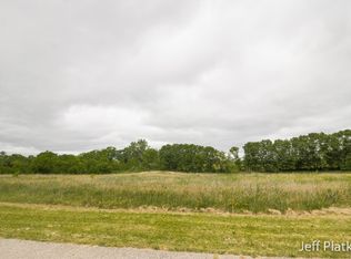 13838 Meadow Oak Dr, Greenville, MI