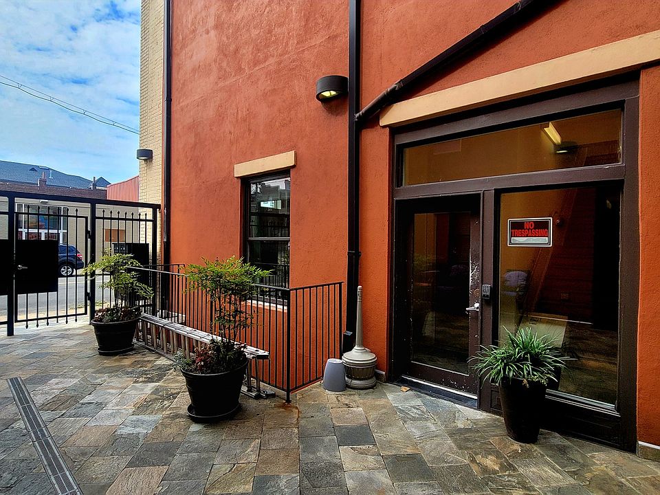 1st image of 613 N Lombardy St APT 101