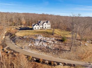 4 James Vincent Dr, Clinton, CT 06413