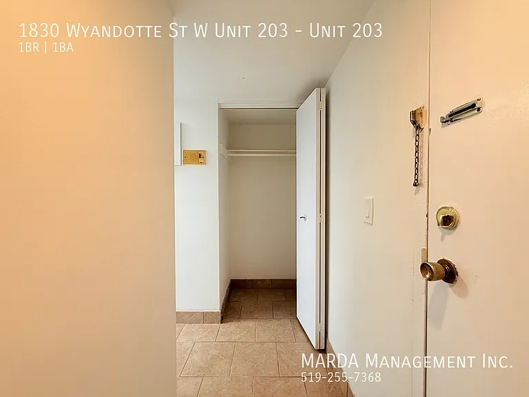 1830 Wyandotte St W #203 — Photo 23