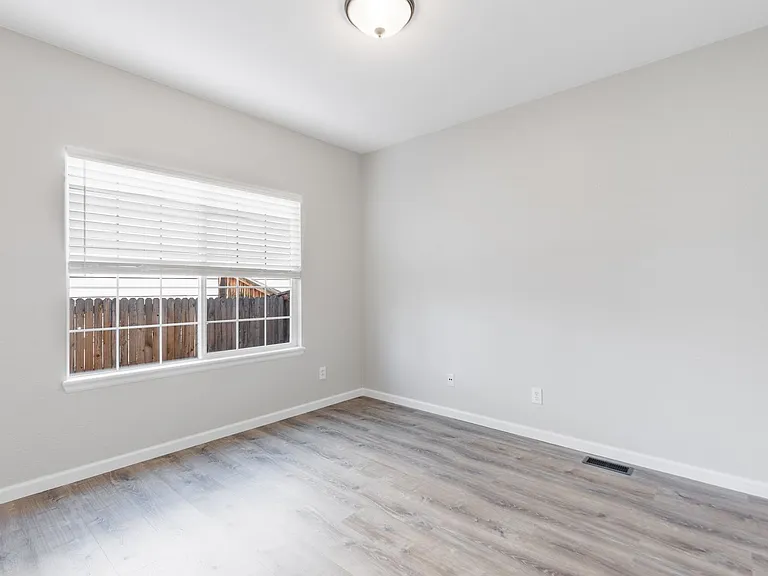 15726 Greenstone Ln — Photo 18
