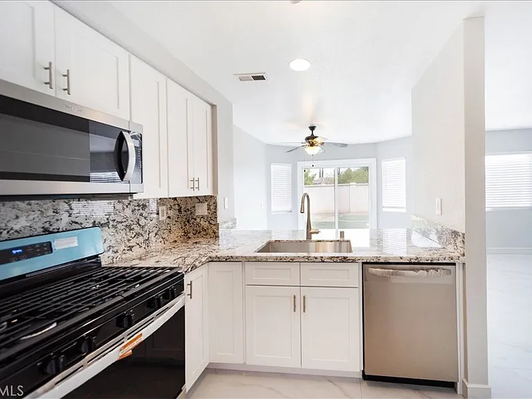 24687 New Haven Dr — Photo 21