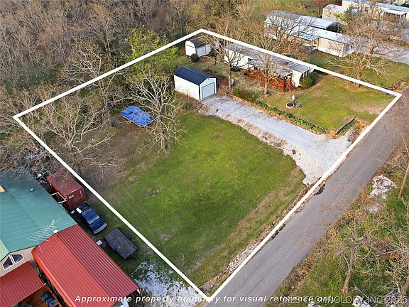3rd image of 448159 E 979th Rd