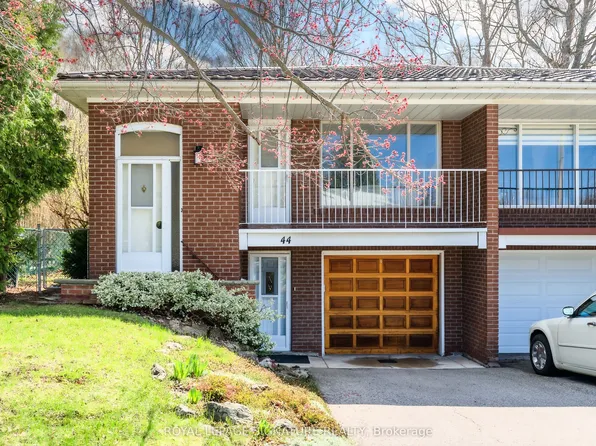 44 Harrington Cres, Toronto, ON M2M 2Y5