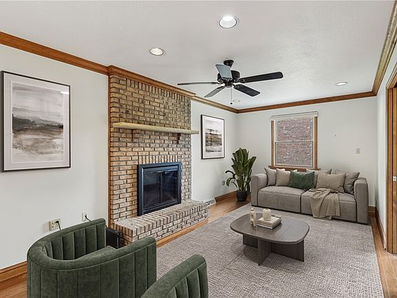 5th image of 1237 Oakwood Dr