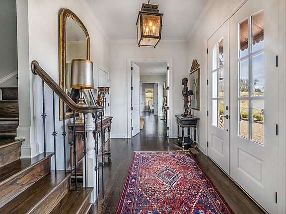 4th image of 15 Rose Crest Ln