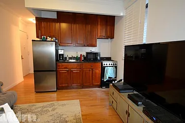 Rented by Mdrn Residential