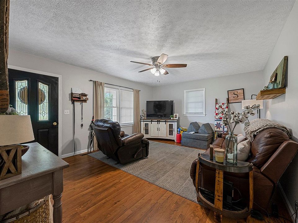 1736 New Grove Rd, Smiths Grove, KY 42171 Zillow