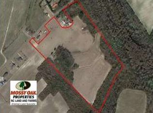 1337 Oberry Rd, Mount Olive, NC 28365