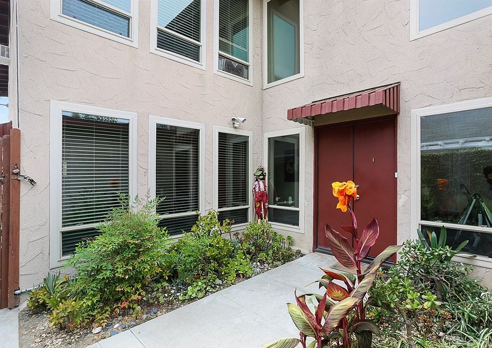 1st image of 374 Mira Mar Ave