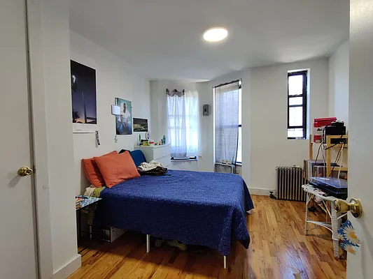 Rented by Signature Property Realty | media 17