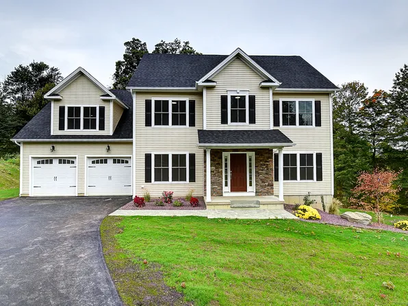 15 Lakeview Drive, Middlebury, CT 06762