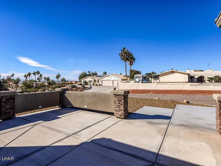 2520 Demaret Dr — Photo 5