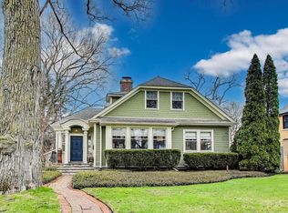 2321 Forestview Rd, Evanston, IL 60201