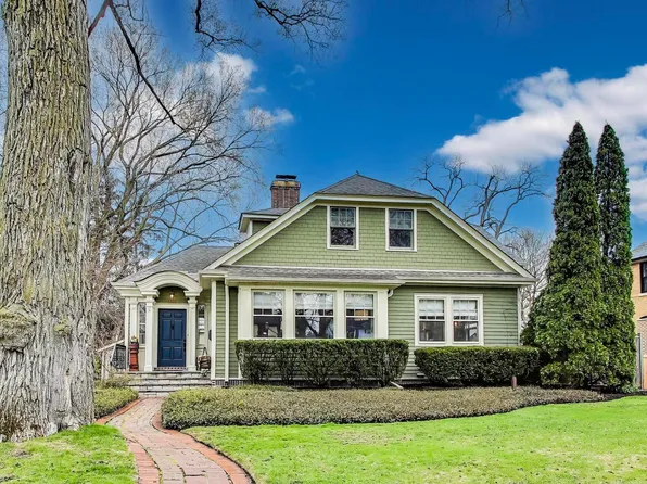 2321 Forestview Rd, Evanston, IL 60201